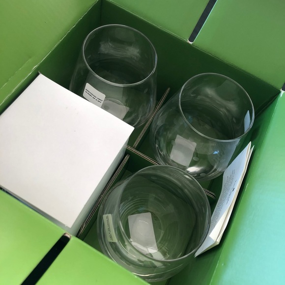 kate spade Dining New In Box Kate Spade Dot Wine Glasses Poshmark